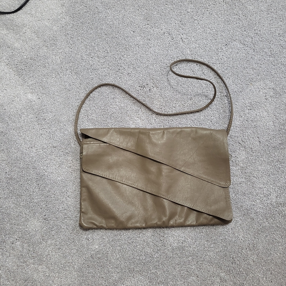 Vintage leather shoulder bag